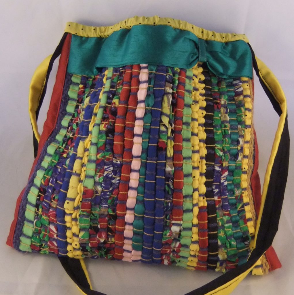 sac tissage de lirettes en tissus colorés